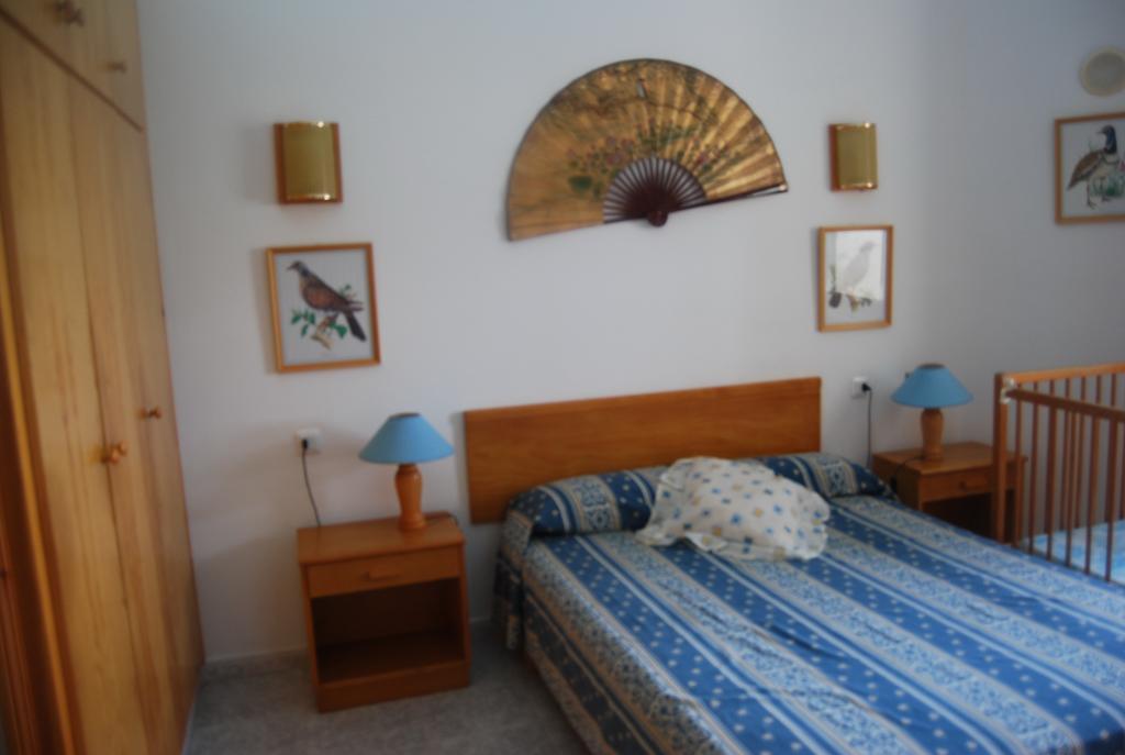 Es Pins Apartment Cala Blanca  Phòng bức ảnh